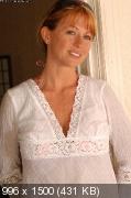 MATURE WOMAN   Roxy